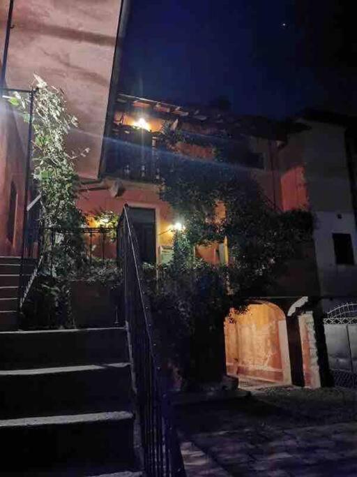 Come A Casa Castelletto sopra Ticino Eksteriør billede